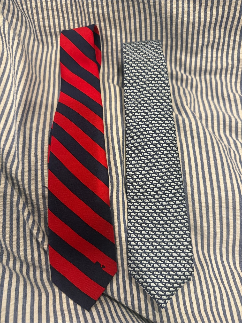 Vineyard Vines Red and Navy Diagonal Stripe Tie